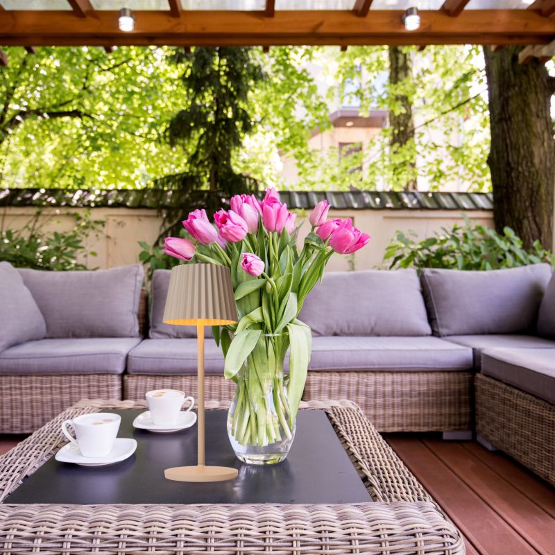 Lucide JUSTINE - Nabíjacia stolová lampa Vonkajšia - Batéria - LED Rozm. - 1x2W 2700K - IP54 - S bezdrôtovou nabíjacou podložkou - Krém